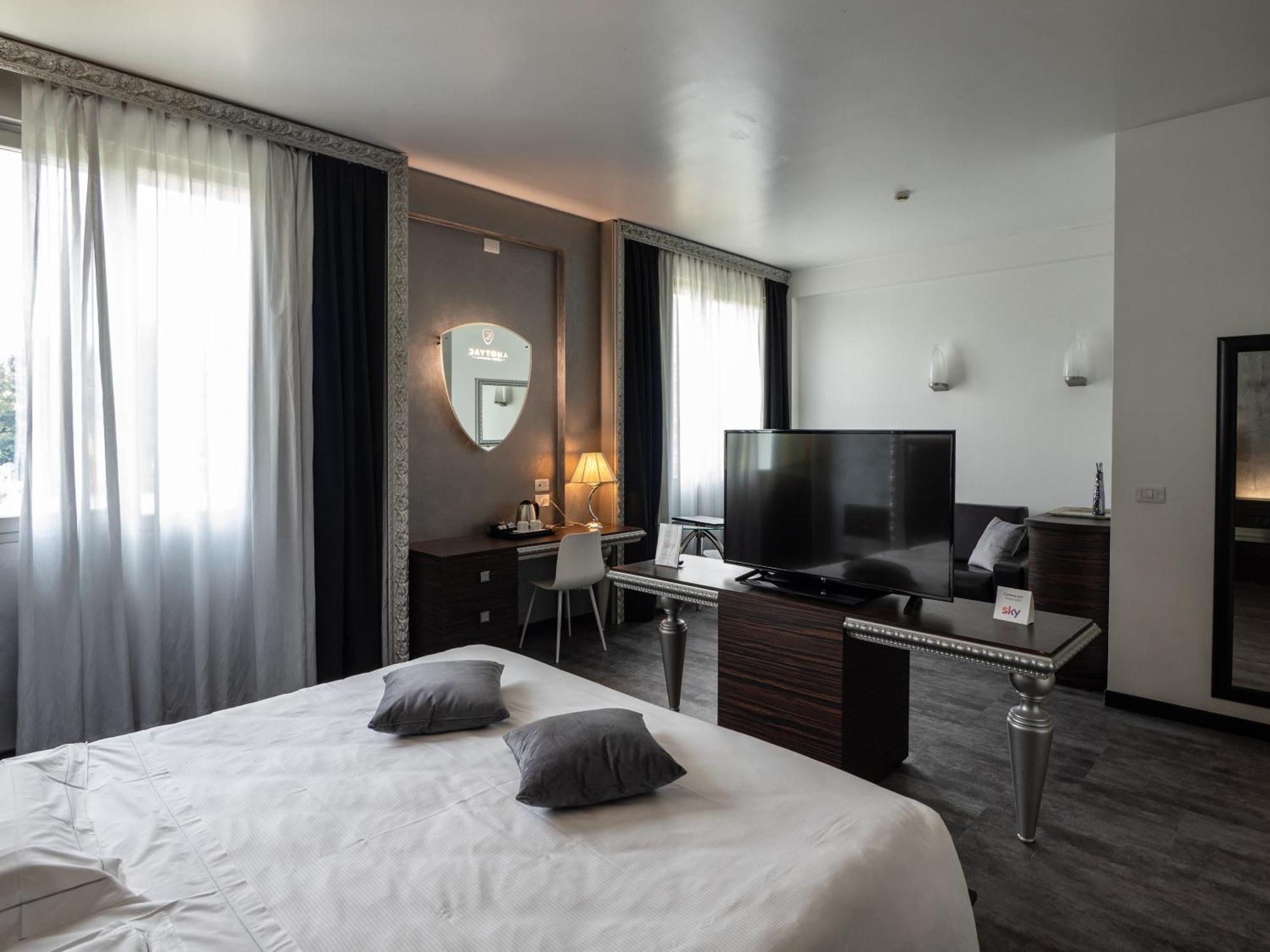 Daytona Business Hotel Collecchio Ngoại thất bức ảnh